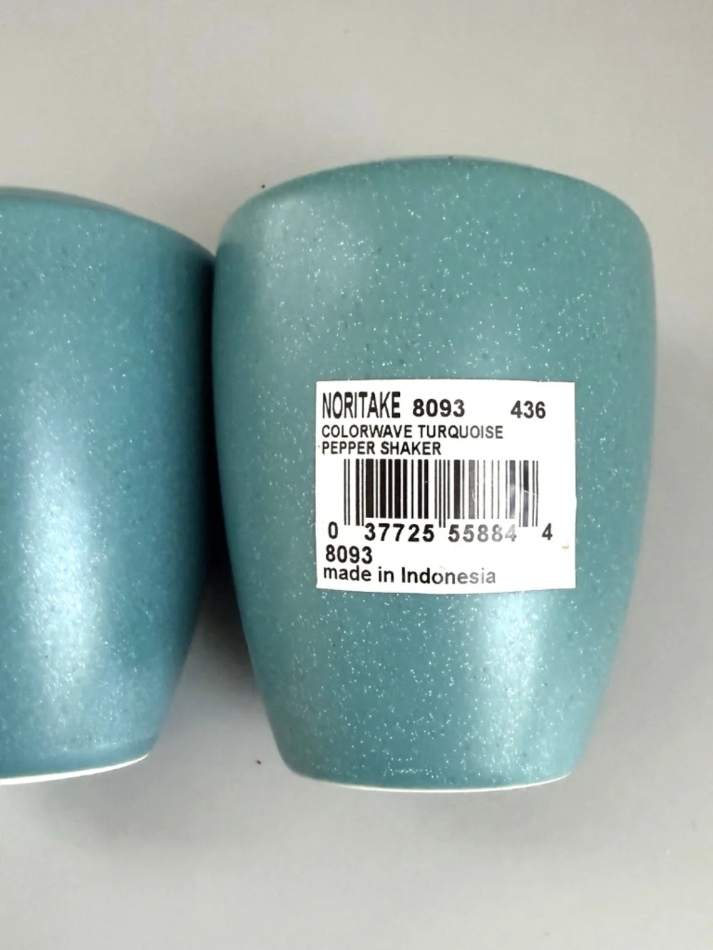 Noritake Colorwave Turquoise Stoneware Salt & Pepper Shakers Set 8093 New No Box